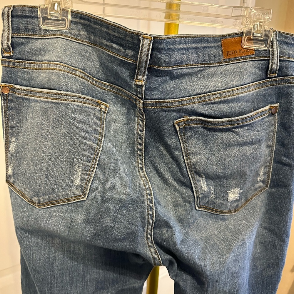 Judy Blue Light Blue relaxed Distressed Boyfriend cropped Jeans size 13 juniors - Picture 8 of 9